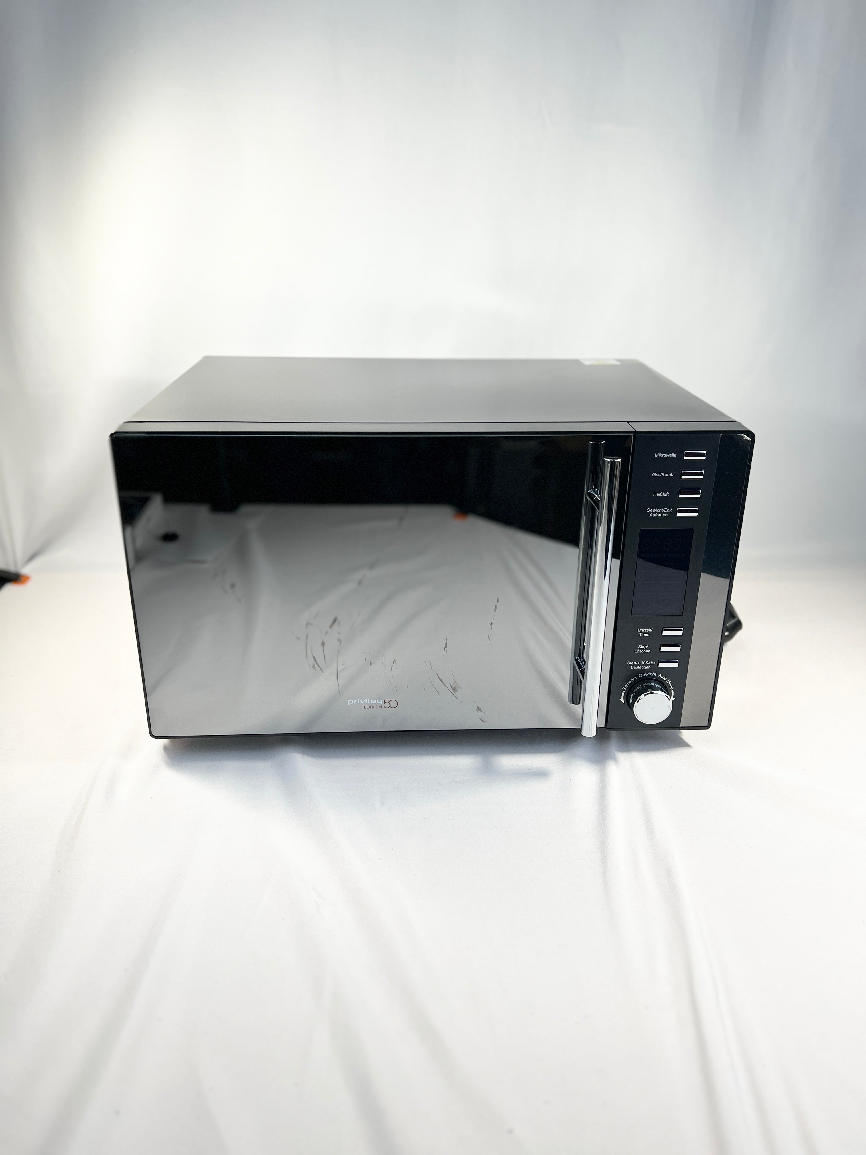 Mikroviļņu krāsns Privileg 50th Edition 1100w
